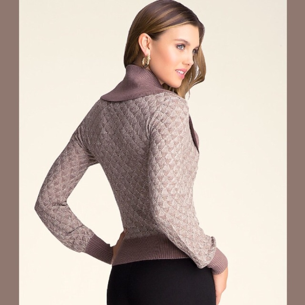 DIAMOND STITCH SWEATER - Picture 2 of 7